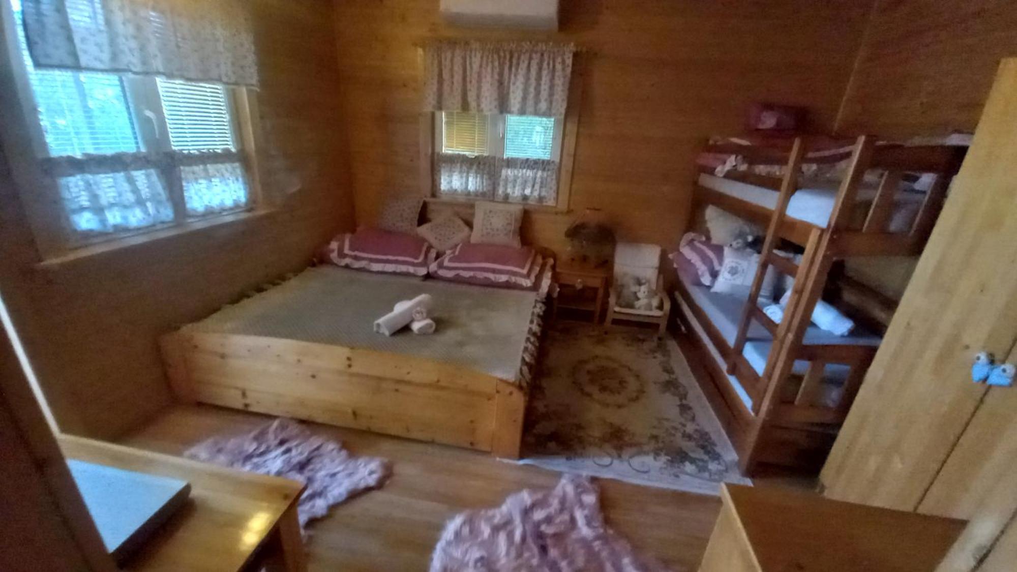 Chata U Rybnika - Chrastna Osecna Luaran gambar